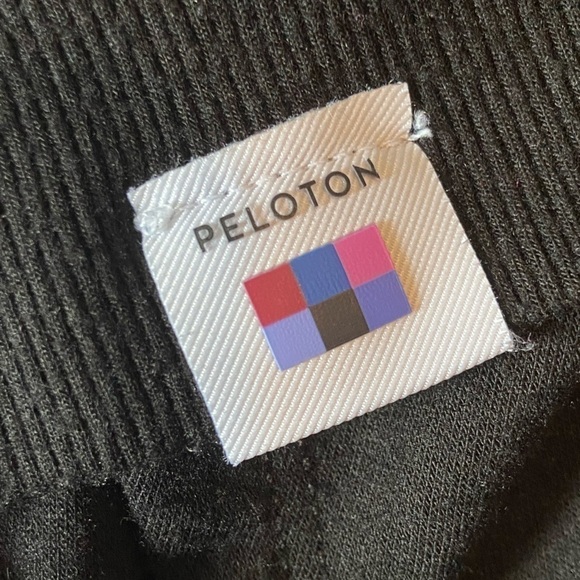 Peloton Black Cozy Hoodie Pocket Pullover Sweatshirt with Silver Logo Size Small - Picture 7 of 10